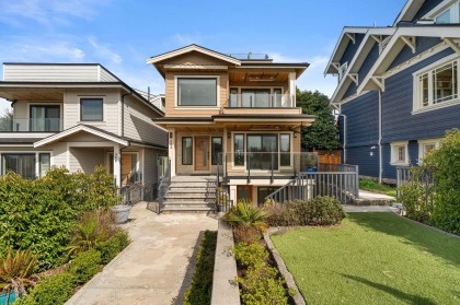 Photo 1 at 462 W 14th Street, Central Lonsdale, North Vancouver