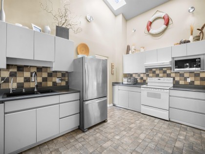Photo 9 at 1140 W 20th Street, Pemberton Heights, North Vancouver