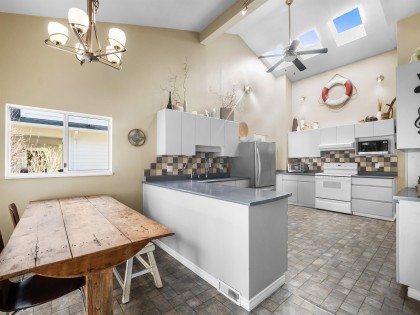 Photo 10 at 1140 W 20th Street, Pemberton Heights, North Vancouver