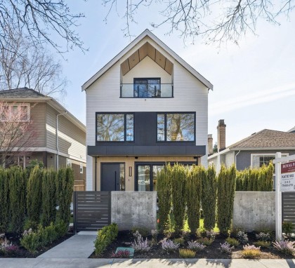Photo 1 at 2 - 3036 W 13th Avenue, Kitsilano, Vancouver West