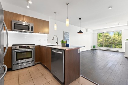 Photo 11 at 303 - 1330 Marine Drive, Pemberton NV, North Vancouver