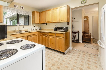Photo 3 at 309 - 1385 Draycott Road, Lynn Valley, North Vancouver