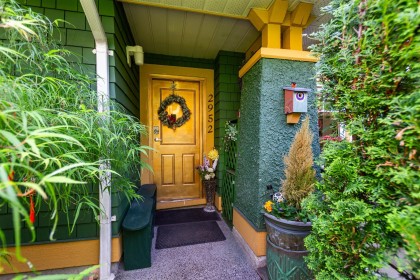 Photo 3 at 2952 W 8th Avenue, Kitsilano, Vancouver West