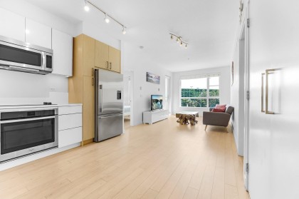 Photo 5 at 211 - 1621 Hamilton Avenue, Mosquito Creek, North Vancouver