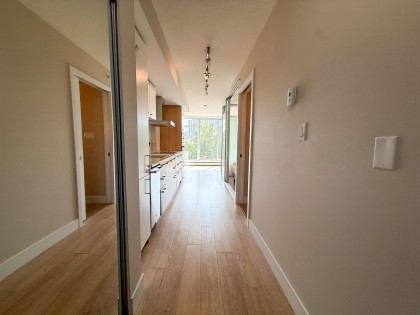 Photo 9 at 305 - 1783 Manitoba Street, False Creek, Vancouver West