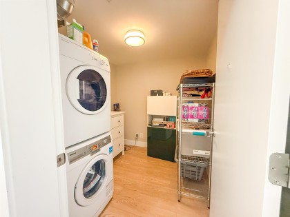 Photo 11 at 305 - 1783 Manitoba Street, False Creek, Vancouver West