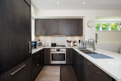 Photo 8 at 5552 Oak Street, Cambie, Vancouver West