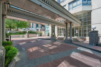 Photo 3 at 601 - 717 Jervis Street, West End VW, Vancouver West