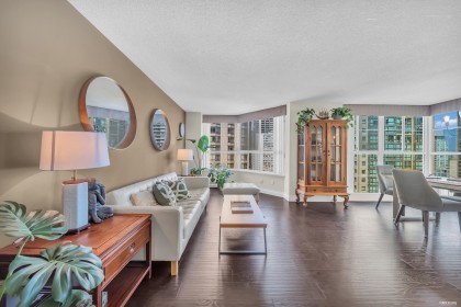 Photo 5 at 601 - 717 Jervis Street, West End VW, Vancouver West