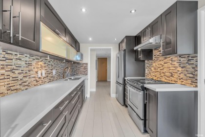 Photo 15 at 601 - 717 Jervis Street, West End VW, Vancouver West