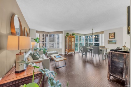 Photo 4 at 601 - 717 Jervis Street, West End VW, Vancouver West