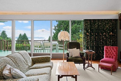 Photo 11 at 2660 Queens Avenue, Queens, West Vancouver