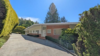 Photo 1 at 3196 Thompson Place, Westmount WV, West Vancouver