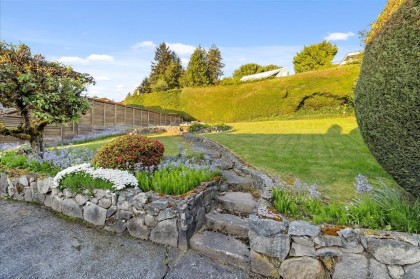Photo 32 at 982 Braeside Street, Sentinel Hill, West Vancouver