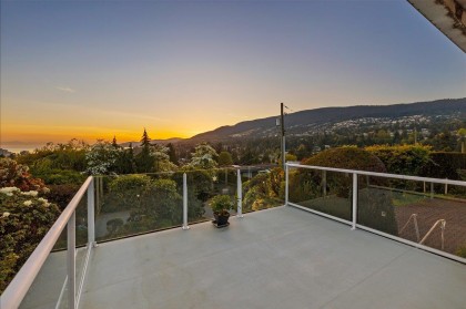 Photo 15 at 982 Braeside Street, Sentinel Hill, West Vancouver