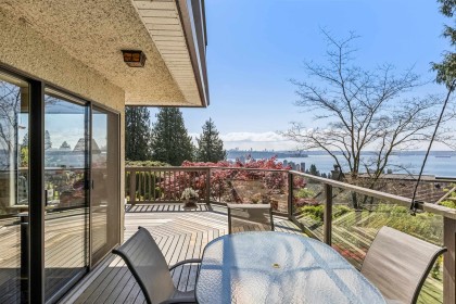 Photo 12 at 2440 Queens Avenue, Queens, West Vancouver
