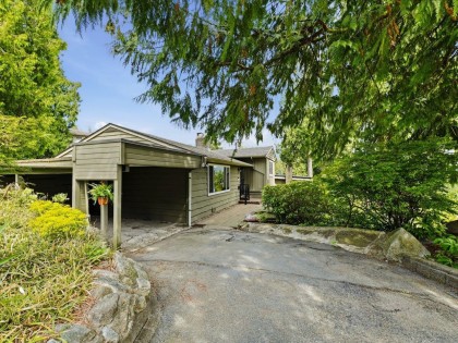 Photo 6 at 1380 Coleman Street, Lynn Valley, North Vancouver