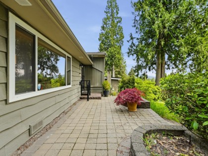Photo 4 at 1380 Coleman Street, Lynn Valley, North Vancouver
