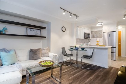 Photo 3 at 301 - 1189 Howe Street, Downtown VW, Vancouver West