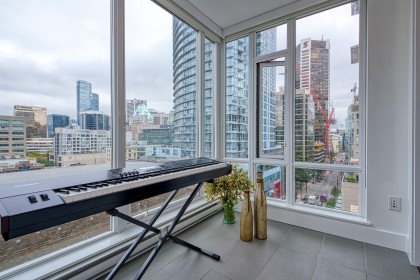 Photo 12 at 1104 - 565 Smithe Street, Downtown VW, Vancouver West