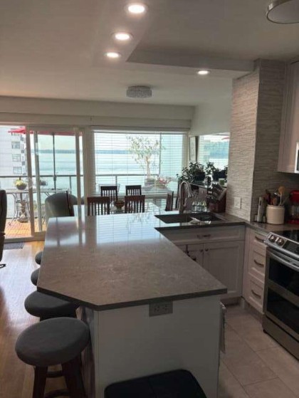 Photo 3 at 404 - 1845 Bellevue Avenue, Ambleside, West Vancouver