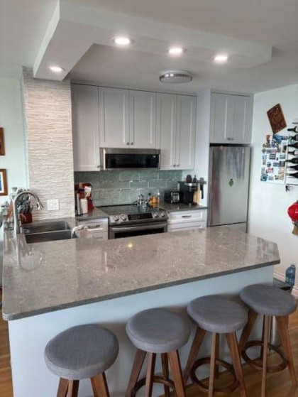 Photo 5 at 404 - 1845 Bellevue Avenue, Ambleside, West Vancouver