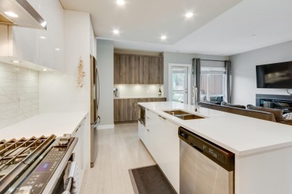 Photo 8 at 32 - 3595 Salal Drive, Roche Point, North Vancouver