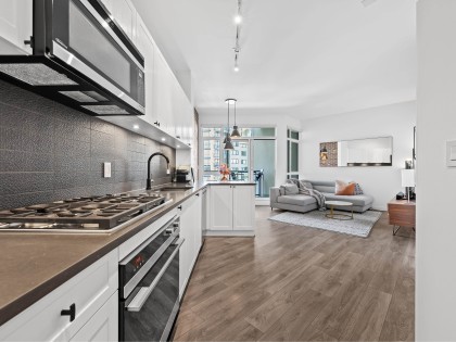 Photo 3 at 305 - 105 W 2nd Street, Lower Lonsdale, North Vancouver
