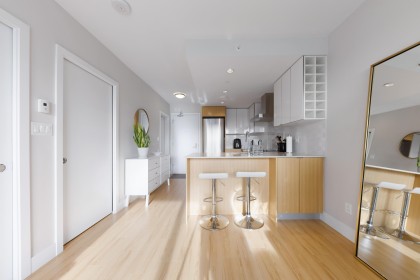 Photo 4 at 616 - 159 W 2nd Avenue, False Creek, Vancouver West