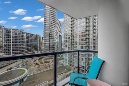 Photo 5 at 1202 - 928 Beatty Street, Yaletown, Vancouver West