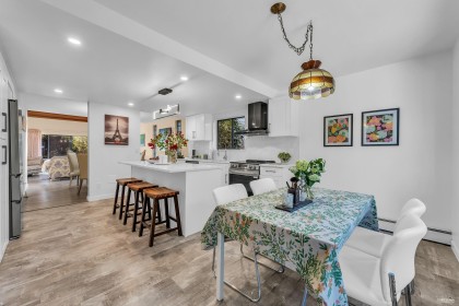 Photo 13 at 1040 Jefferson Avenue, Sentinel Hill, West Vancouver
