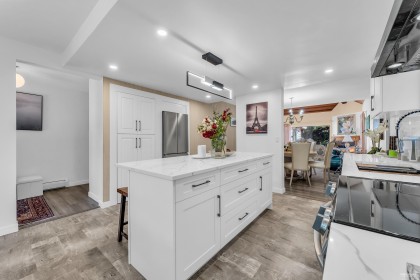 Photo 9 at 1040 Jefferson Avenue, Sentinel Hill, West Vancouver
