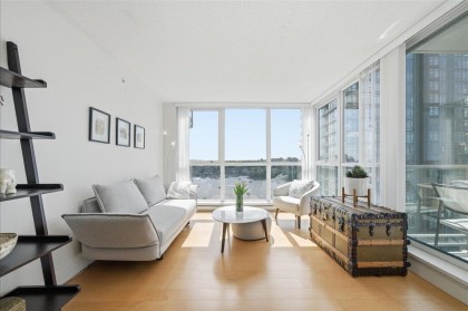 Photo 9 at 2002 - 1408 Strathmore Mews, Yaletown, Vancouver West