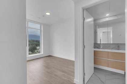 Photo 10 at 1708 - 200 Klahanie Court, Park Royal, West Vancouver