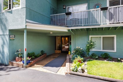 Photo 2 at 204 - 2146 W 43rd Avenue, Kerrisdale, Vancouver West