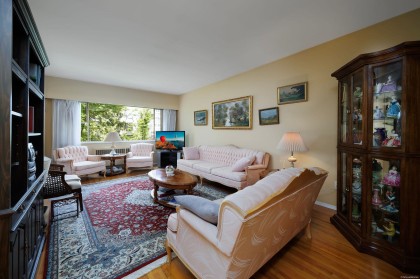 Photo 3 at 204 - 2146 W 43rd Avenue, Kerrisdale, Vancouver West