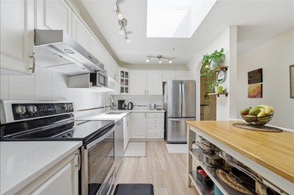Photo 9 at 309 - 1550 Fell Avenue, Mosquito Creek, North Vancouver