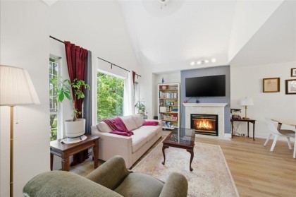 Photo 4 at 309 - 1550 Fell Avenue, Mosquito Creek, North Vancouver