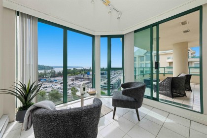 Photo 1 at 18D - 338 Taylor Way, Park Royal, West Vancouver