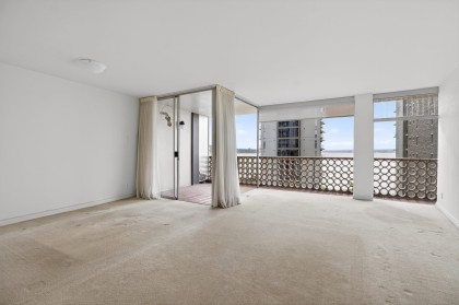 Photo 23 at 402 - 2135 Argyle Avenue, Dundarave, West Vancouver