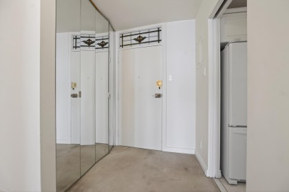 Photo 19 at 402 - 2135 Argyle Avenue, Dundarave, West Vancouver