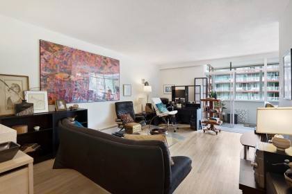 Photo 6 at 404 - 1425 Esquimalt Avenue, Ambleside, West Vancouver