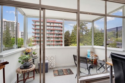 Photo 11 at 404 - 1425 Esquimalt Avenue, Ambleside, West Vancouver