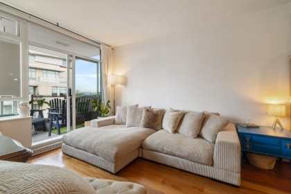 Photo 7 at 608 - 2228 W Broadway, Kitsilano, Vancouver West