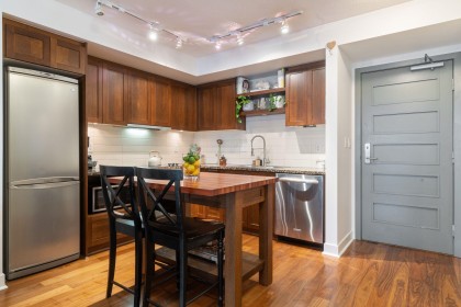 Photo 5 at 608 - 2228 W Broadway, Kitsilano, Vancouver West