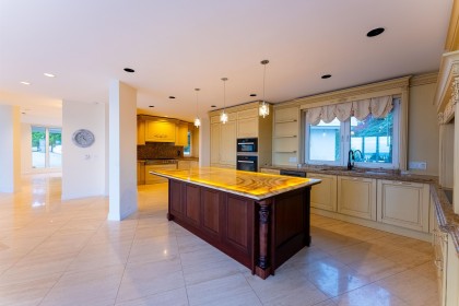 Photo 14 at 1409 Chartwell Drive, Chartwell, West Vancouver