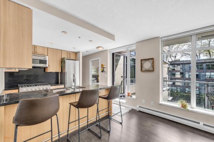 Photo 1 at 514 - 1708 Columbia Street, False Creek, Vancouver West