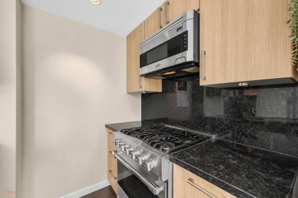 Photo 9 at 514 - 1708 Columbia Street, False Creek, Vancouver West