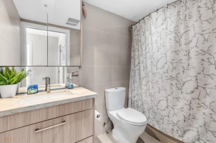 Photo 15 at 514 - 1708 Columbia Street, False Creek, Vancouver West