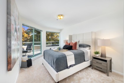 Photo 16 at 205 - 565 17th Street, Ambleside, West Vancouver